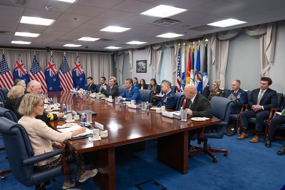 SW Hegseth Hosts New Zealand MoD