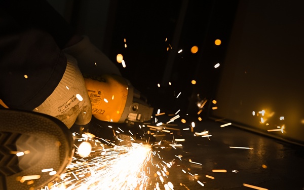 Ronald Reagan Sailors Perform Berthing Rehabilitation