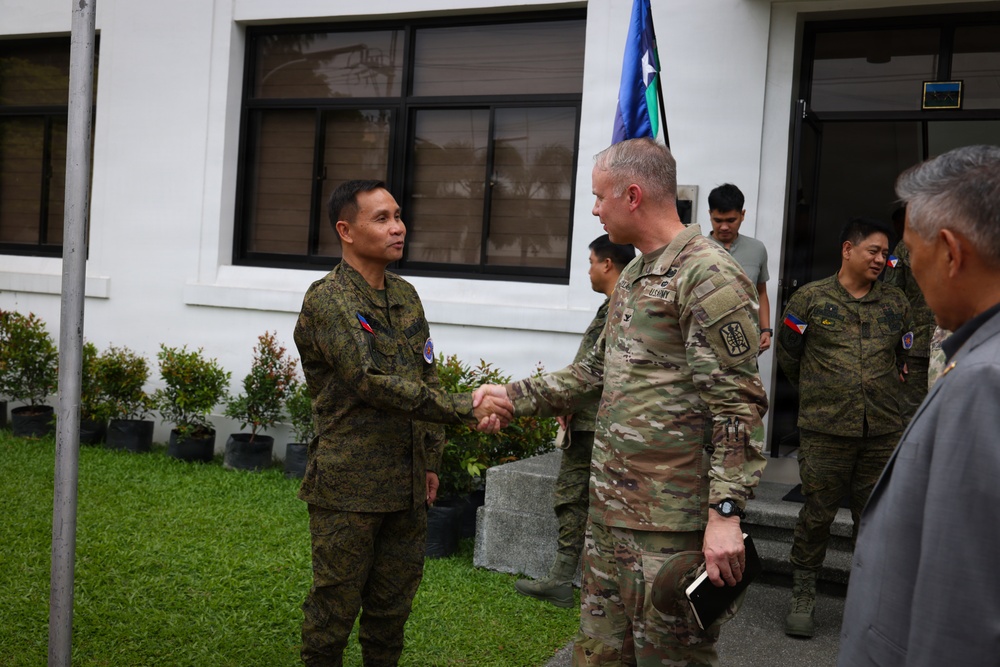 500th MIB-T Continues U.S.-Philippines Partnership with PSC