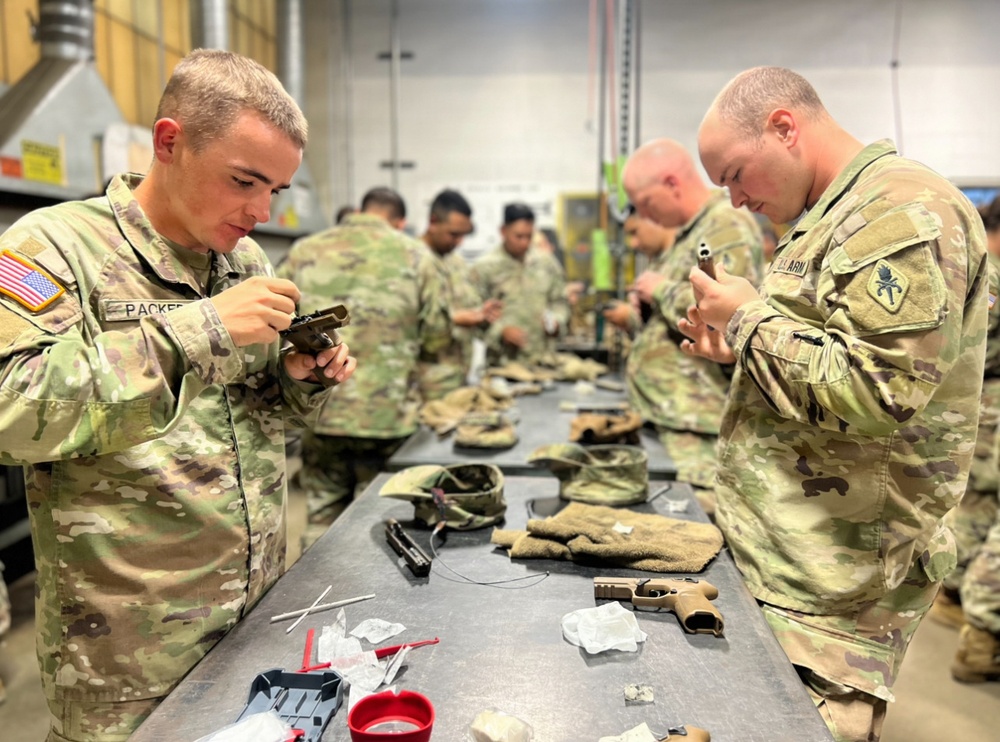 MP BOLC Students Develop Leadership Skills at Fort Leonard Wood MP BOLC Students Develop Leadership Skills at Fort Leonard Wood