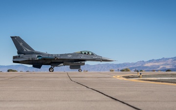 CJCS Visits Naval Aviation Warfighting Development Center