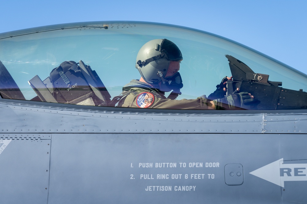 CJCS Visits Naval Aviation Warfighting Development Center