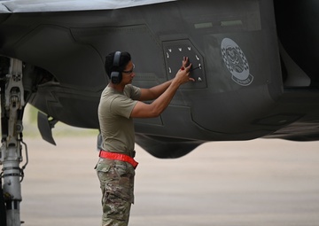 60th FS continues exercise Lonestar Lightning