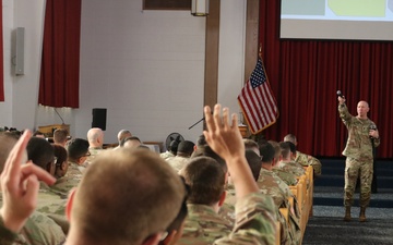 ARCYBER CSM Gets Hands on to Develop Cyber Soldiers