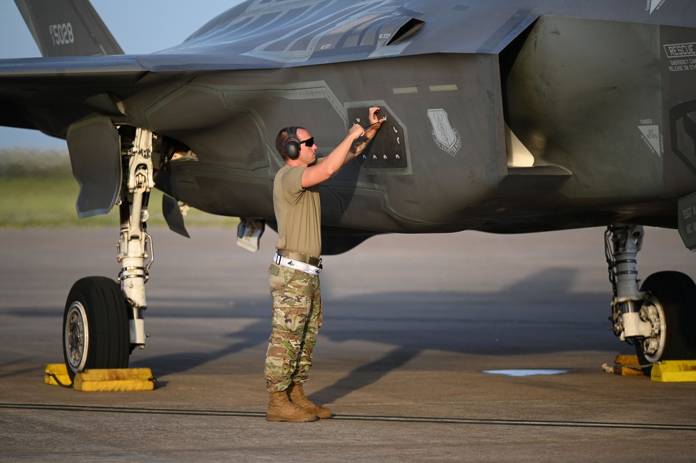 60th FS trains during exercise Lonestar Lightning