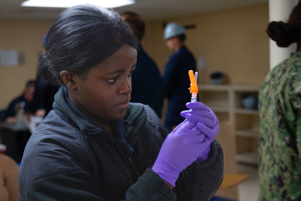 Ronald Reagan Sailors Receive Influenza Vaccinations