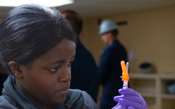 Ronald Reagan Sailors Receive Influenza Vaccinations