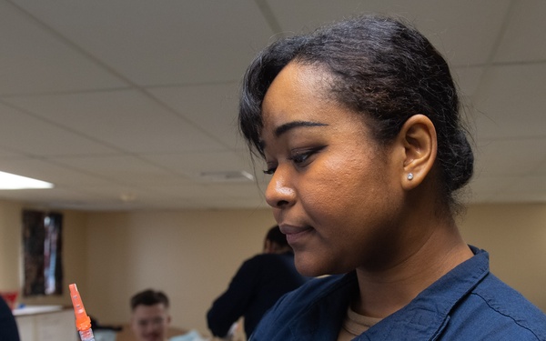 Ronald Reagan Sailors Receive Influenza Vaccinations