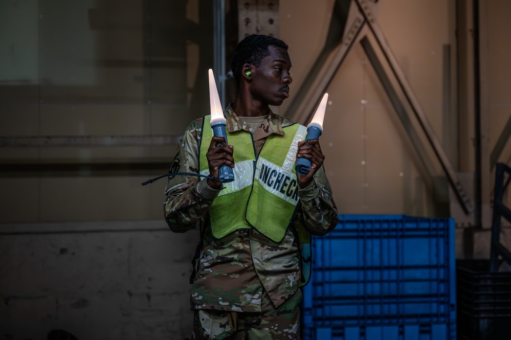 Beverly Morning 26-1 cargo prep and load