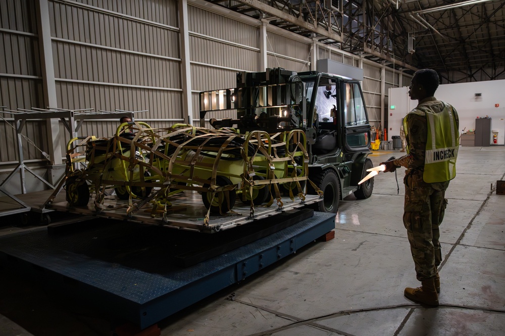 Beverly Morning 26-1 cargo prep and load