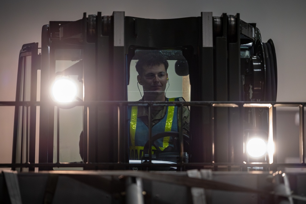 Beverly Morning 26-1 cargo prep and load