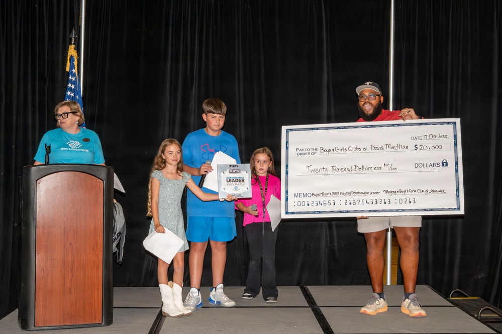 Davis-Monthan Youth Center wins award Davis-Monthan Youth Center wins award