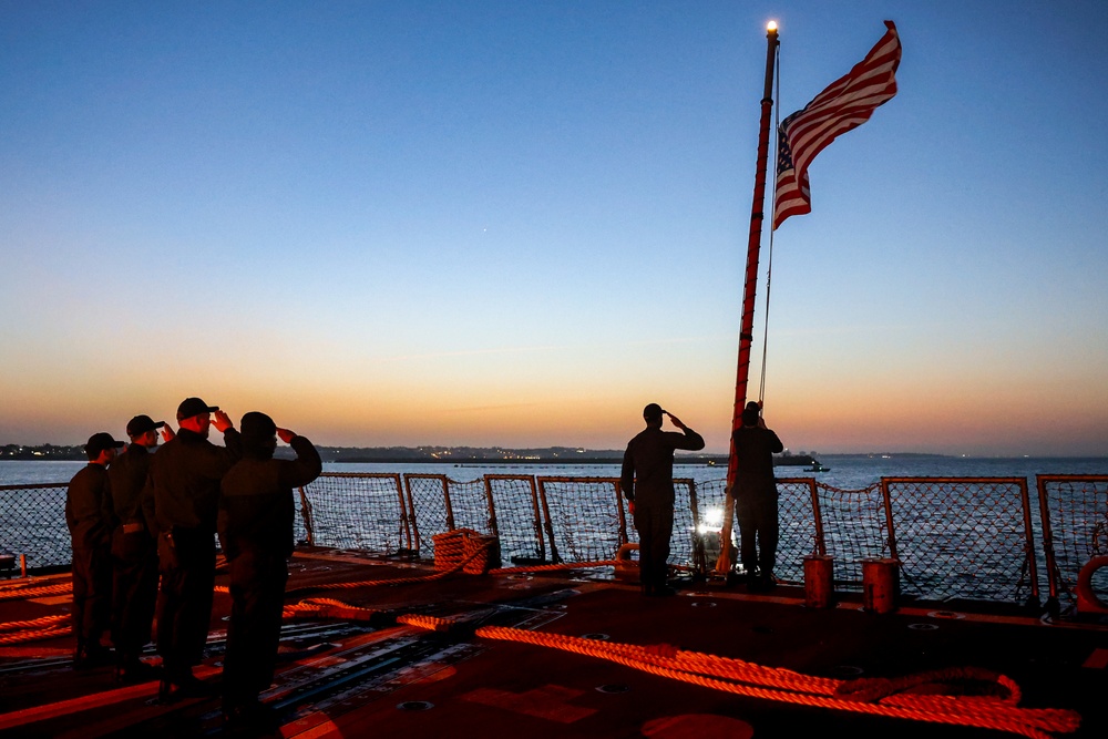 USS Paul Ignatius (DDG 117) enters port to replenish and resupply