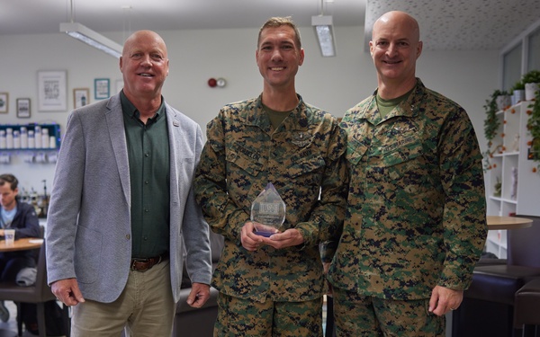 HM2 Joseph Bordelon receives USO EMEA Volunteer of the Quarter Award in Germany