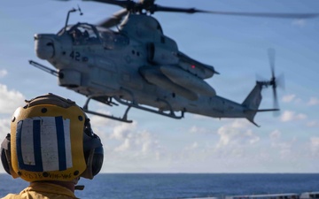 USS Fort Lauderdale Conducts Flight Operations