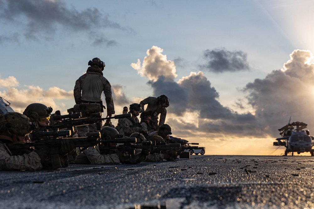 22nd MEU(SOC) | BLT 3/6 Live Fire Deck Shoot 22nd MEU(SOC) | BLT 3/6 Live Fire Deck Shoot