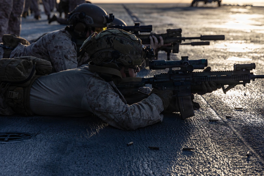 22nd MEU(SOC) | BLT 3/6 Live Fire Deck Shoot 22nd MEU(SOC) | BLT 3/6 Live Fire Deck Shoot