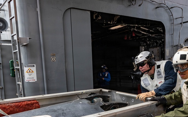 22nd MEU(SOC) | Flight line Maintenance on USS Iwo Jima (LHD 7)