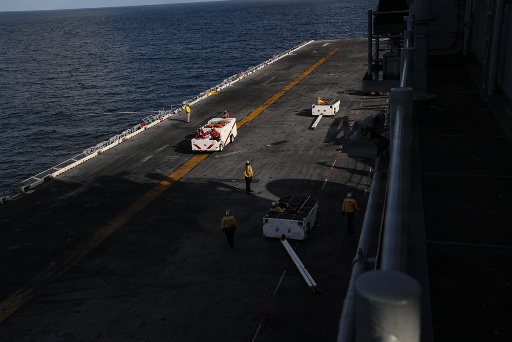 22nd MEU(SOC) | AV-8B II Harrier Flight Operations on USS Iwo Jima 22nd MEU(SOC) | AV-8B II Harrier Flight Operations on USS Iwo Jima