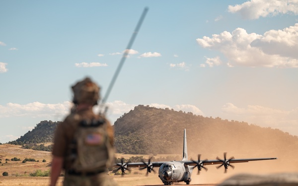 66th WPS supports 29th WPS at Red Devil Landing Zone