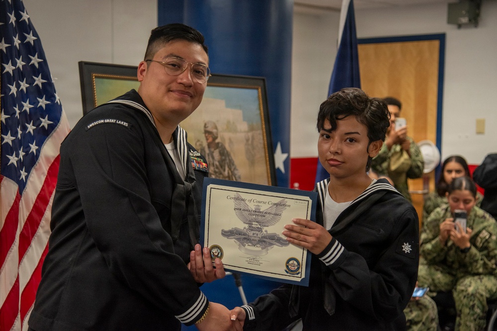 Surface Warfare Engineering Schools Command (SWESC) Great Lakes Instructors Hold Graduation Ceremony for the Navy’s Newest Quartermasters Surface Warfare Engineering Schools Command (SWESC) Great Lakes Instructors Hold Graduation Ceremony for the Navy’s Newest Quartermasters
