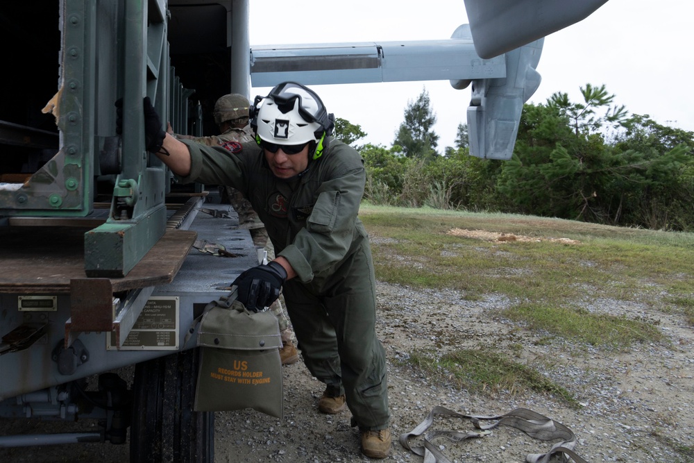 31st MEU | Marine Medium Tiltrotor Squadron (VMM) 265 (Rein.) Load Ordinance