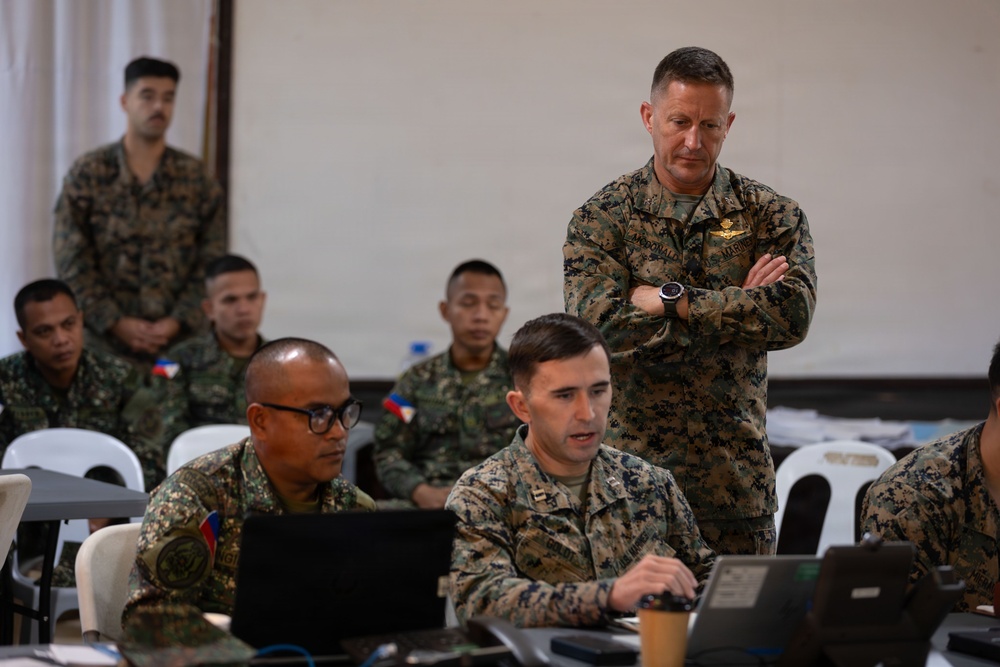 MRF-SEA Marines, Philippine Marines Conduct MARSTRIKE during Sama Sama 25 MRF-SEA Marines, Philippine Marines Conduct MARSTRIKE during Sama Sama 25
