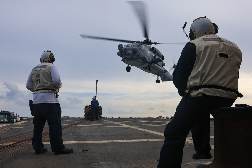 The Paul Ignatius (DDG 117) conducts a flight quarters The Paul Ignatius (DDG 117) conducts a flight quarters