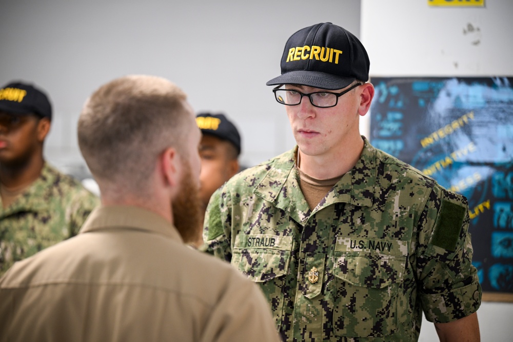 Recruit Division 514 Personnel Inspection