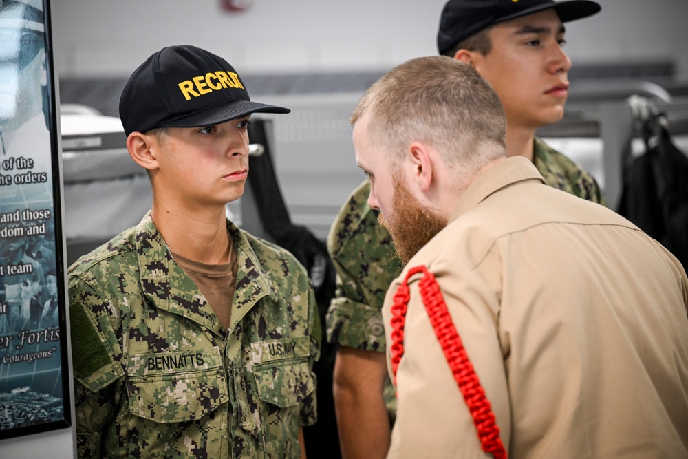 Recruit Division 514 Personnel Inspection