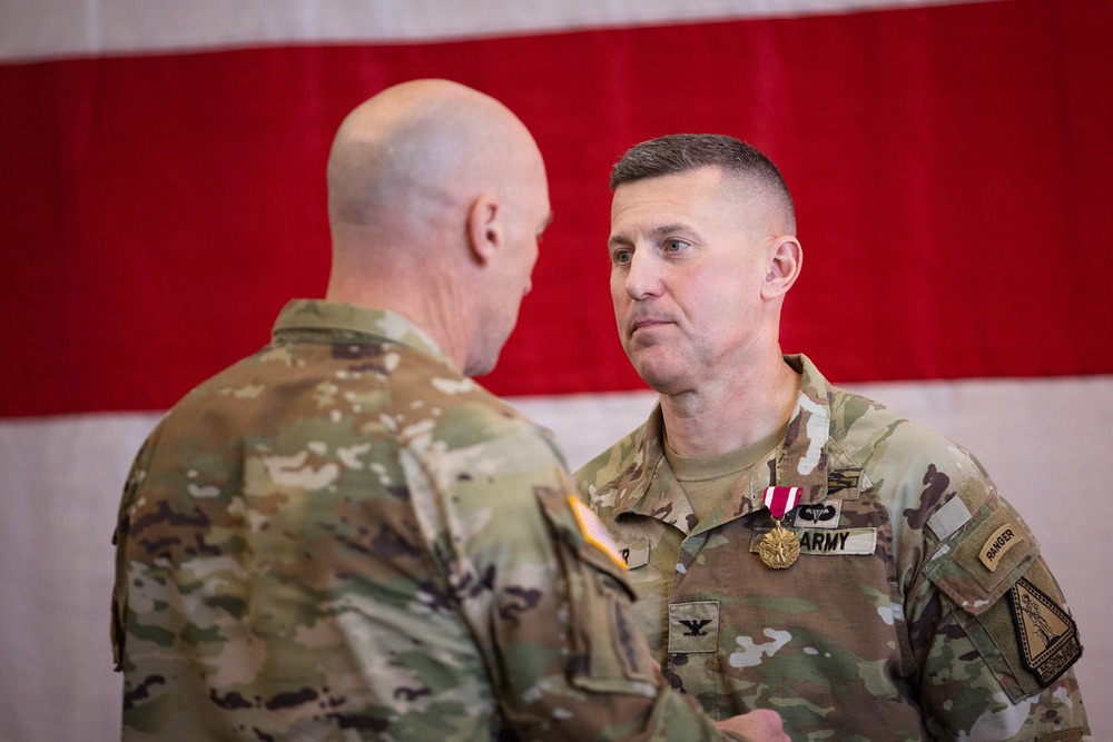 Washington Army National Guard Recruiting and Retention Battalion Change of Command