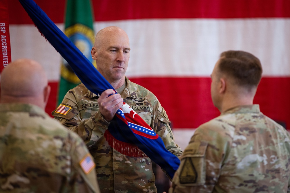 Washington Army National Guard Recruiting and Retention Battalion Change of Command