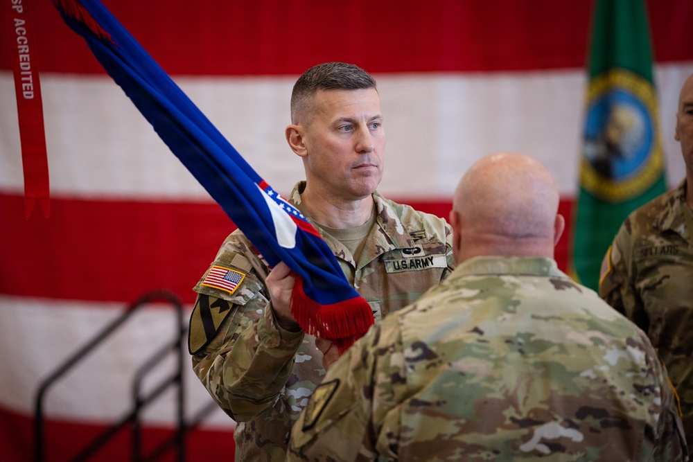 Washington Army National Guard Recruiting and Retention Battalion Change of Command
