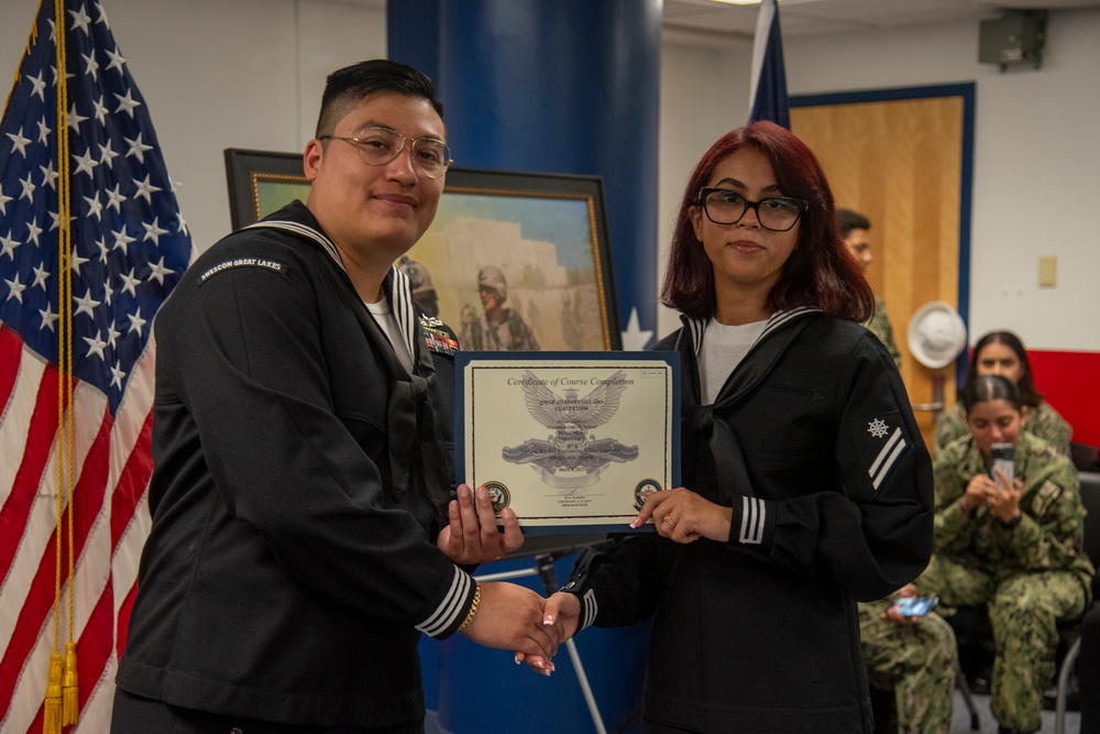 Surface Warfare Engineering Schools Command (SWESC) Great Lakes Instructors Hold Graduation Ceremony for the Navy’s Newest Quartermasters Surface Warfare Engineering Schools Command (SWESC) Great Lakes Instructors Hold Graduation Ceremony for the Navy’s Newest Quartermasters