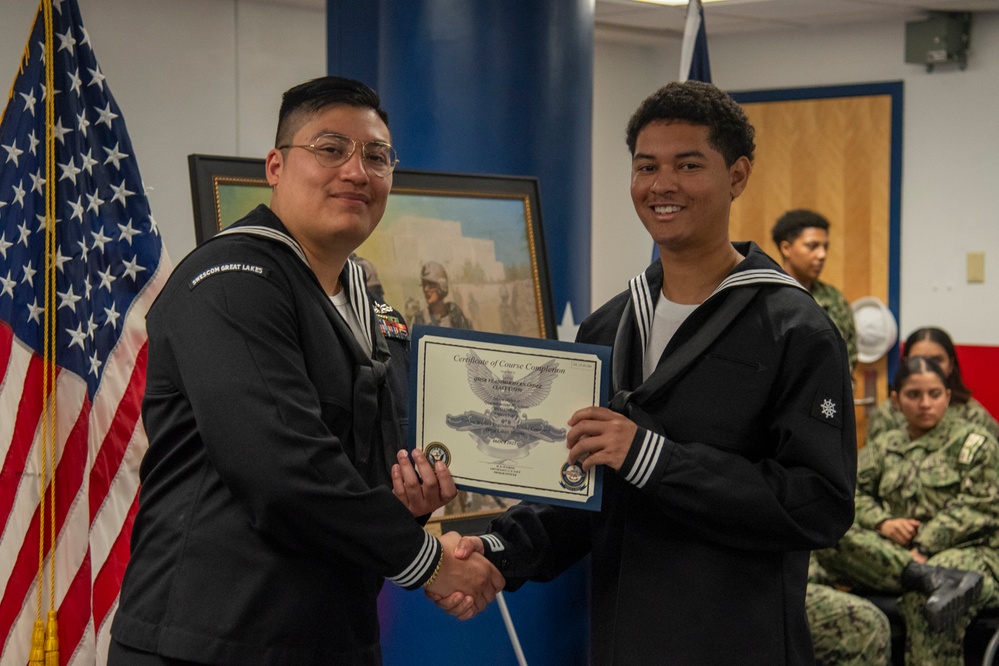 Surface Warfare Engineering Schools Command (SWESC) Great Lakes Instructors Hold Graduation Ceremony for the Navy’s Newest Quartermasters Surface Warfare Engineering Schools Command (SWESC) Great Lakes Instructors Hold Graduation Ceremony for the Navy’s Newest Quartermasters