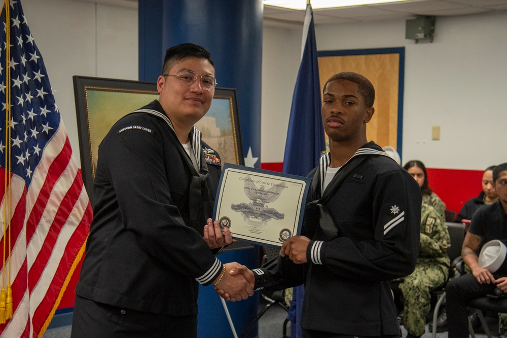 Surface Warfare Engineering Schools Command (SWESC) Great Lakes Instructors Hold Graduation Ceremony for the Navy’s Newest Quartermasters Surface Warfare Engineering Schools Command (SWESC) Great Lakes Instructors Hold Graduation Ceremony for the Navy’s Newest Quartermasters