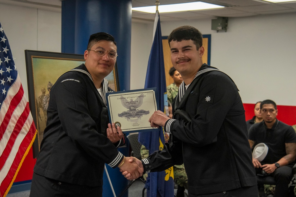 Surface Warfare Engineering Schools Command (SWESC) Great Lakes Instructors Hold Graduation Ceremony for the Navy’s Newest Quartermasters Surface Warfare Engineering Schools Command (SWESC) Great Lakes Instructors Hold Graduation Ceremony for the Navy’s Newest Quartermasters