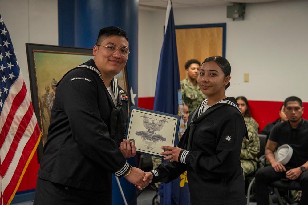 Surface Warfare Engineering Schools Command (SWESC) Great Lakes Instructors Hold Graduation Ceremony for the Navy’s Newest Quartermasters Surface Warfare Engineering Schools Command (SWESC) Great Lakes Instructors Hold Graduation Ceremony for the Navy’s Newest Quartermasters
