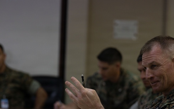 3rd Marine Division commanding general visits III Marine Expeditionary Force Information Group