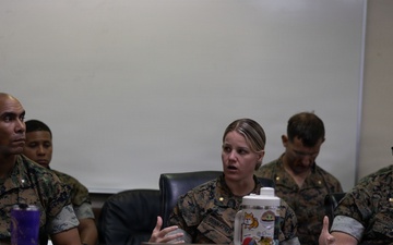 3rd Marine Division commanding general visits III Marine Expeditionary Force Information Group