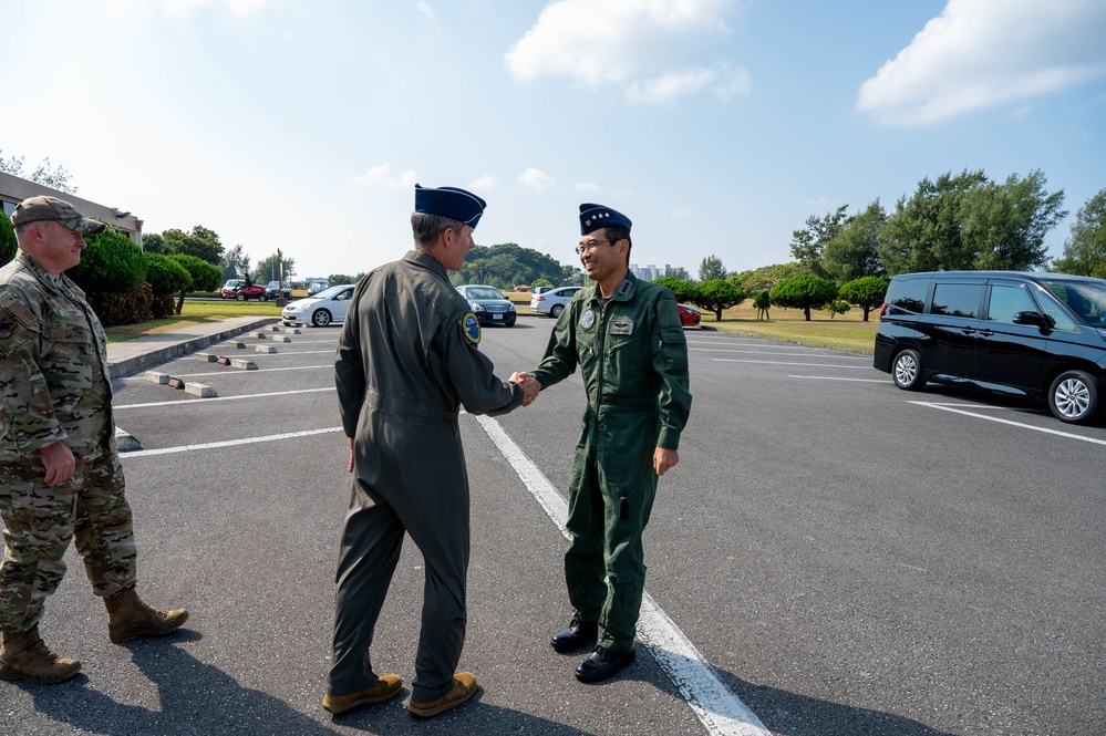 Japan’s Southwestern Air Defense Force commander visits Kadena