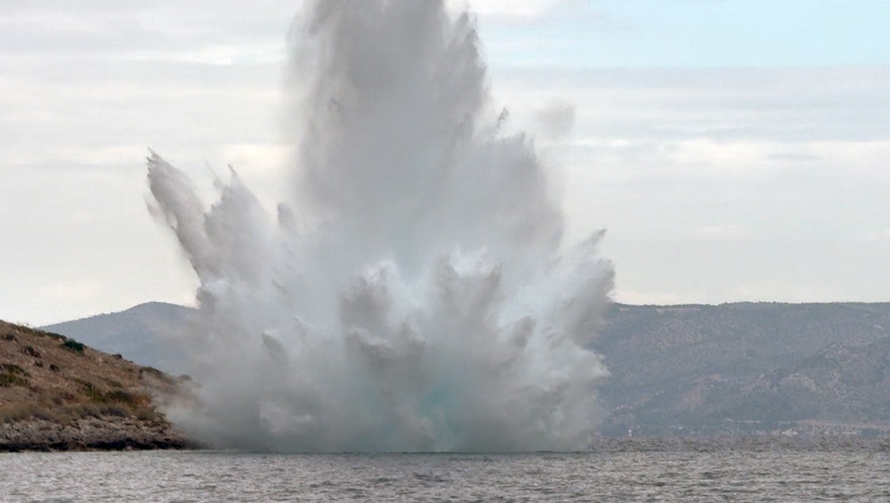 EODMU 8 at Aegean Seal 25