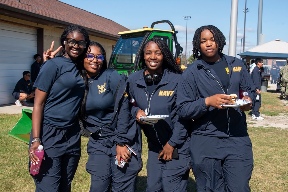 Surface Warfare Engineering Schools Command (SWESC) Great Lakes Sailors Participate in the 2025 'Staff vs. Students Combine' Surface Warfare Engineering Schools Command (SWESC) Great Lakes Sailors Participate in the 2025 'Staff vs. Students Combine'