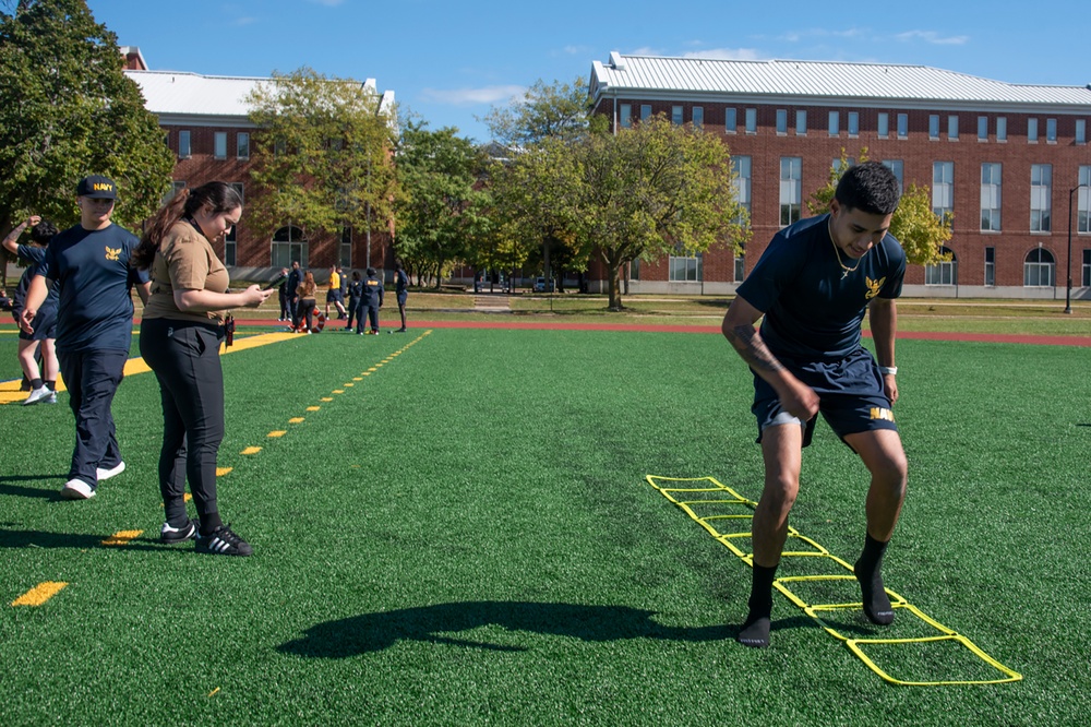 Surface Warfare Engineering Schools Command (SWESC) Great Lakes Sailors Participate in the 2025 'Staff vs. Students Combine' Surface Warfare Engineering Schools Command (SWESC) Great Lakes Sailors Participate in the 2025 'Staff vs. Students Combine'