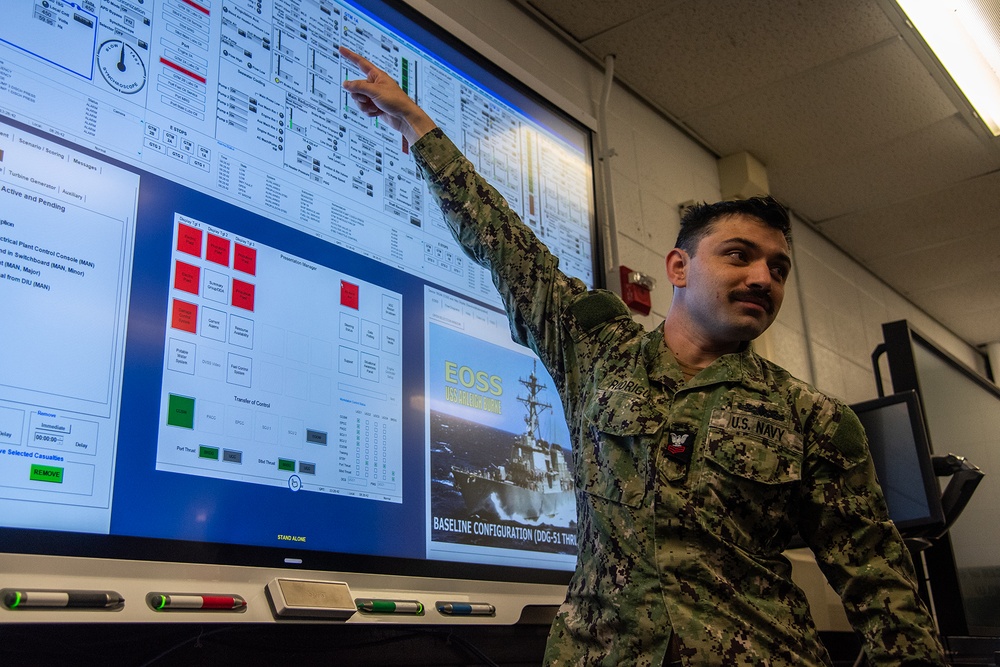 Surface Warfare Engineering Schools Command (SWESC) Great Lakes Instructors Train Next Generation of Naval Gas Turbine Systems Technicians (Electrical) Surface Warfare Engineering Schools Command (SWESC) Great Lakes Instructors Train Next Generation of Naval Gas Turbine Systems Technicians (Electrical)