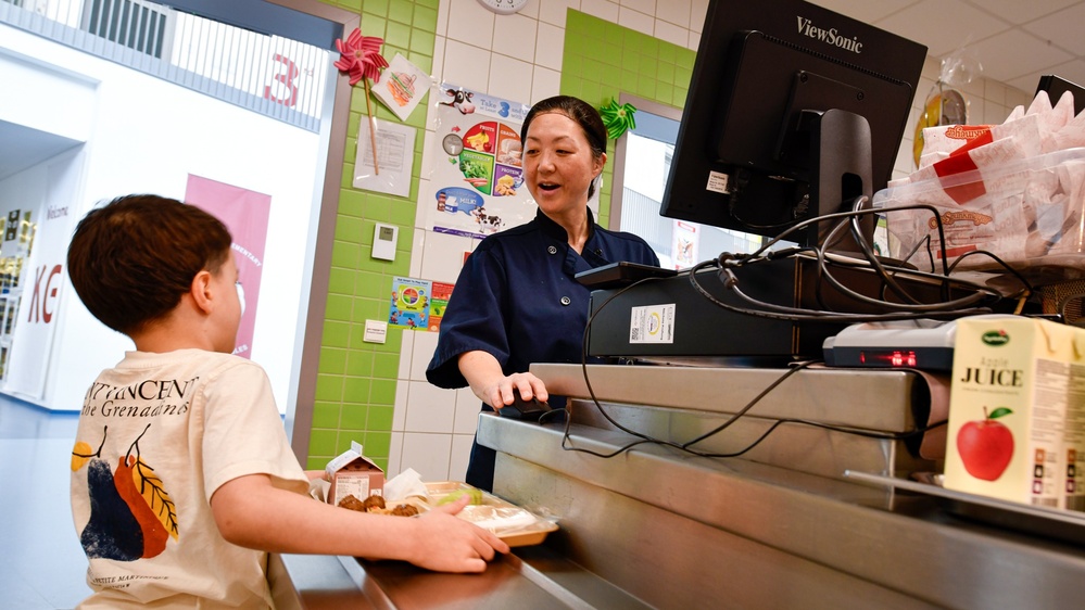 School Meal Assistance Available for Military, Government Families During Shutdown