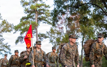 26th MEU Command Element conducts hike