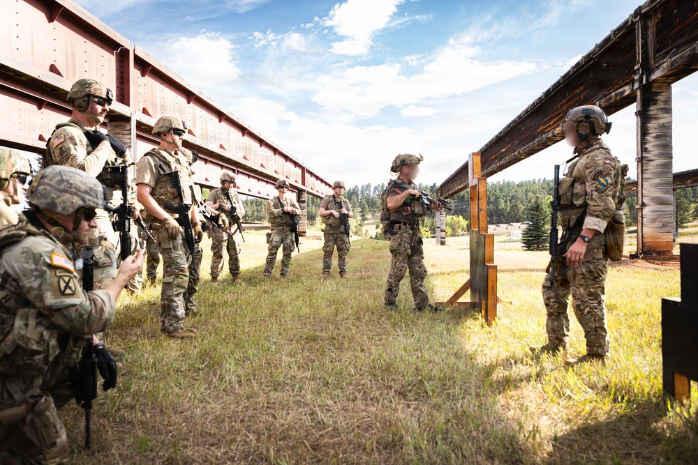 Originals teach South Dakota National Guard marksmanship skills