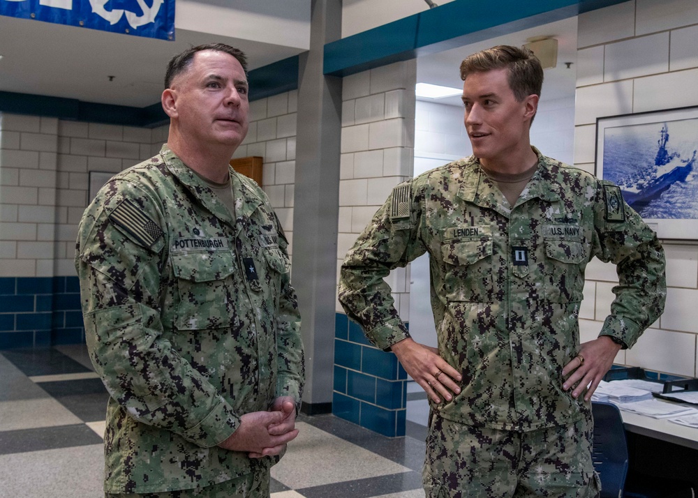 Rear Adm. Matthew Pottenburgh visits recruits at RTC