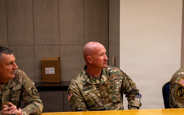 Mississippi Army National Guard Soldiers meet with U.S. Secret Service members